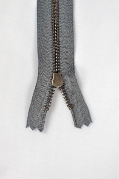 ZIP057 1號拉鏈 成衣單頭拉鏈款式  紅古銅牙拉鏈款式   密尾拉鏈 不設單獨拉鍊訂購 細節-4